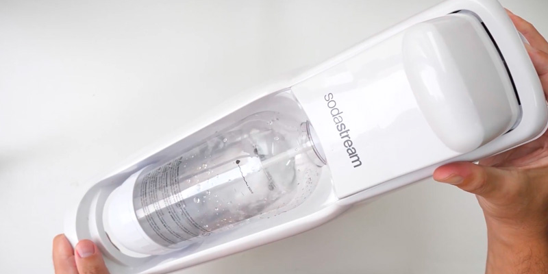 Review of SodaStream Jet Drinksmaker Sparkling Water Maker