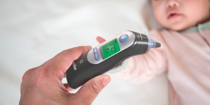 Review of Braun IRT6520B ThermoScan 7 Ear Thermometer with Age Precision