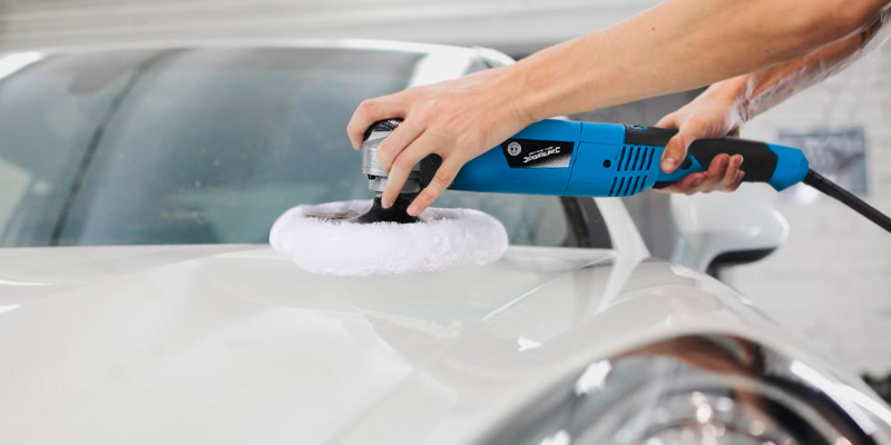 Silverline (264569) 1200W Polisher in the use