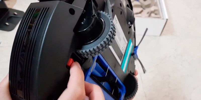 Eufy RoboVac 30C Robotic Vacuum Cleaner in the use