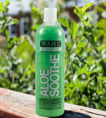 Review of Wahl Aloe Soothe Showman Shampoo for Pets