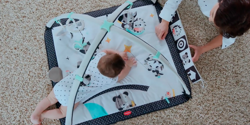 Review of Tiny Love Black and White Gymini Baby Play Mat