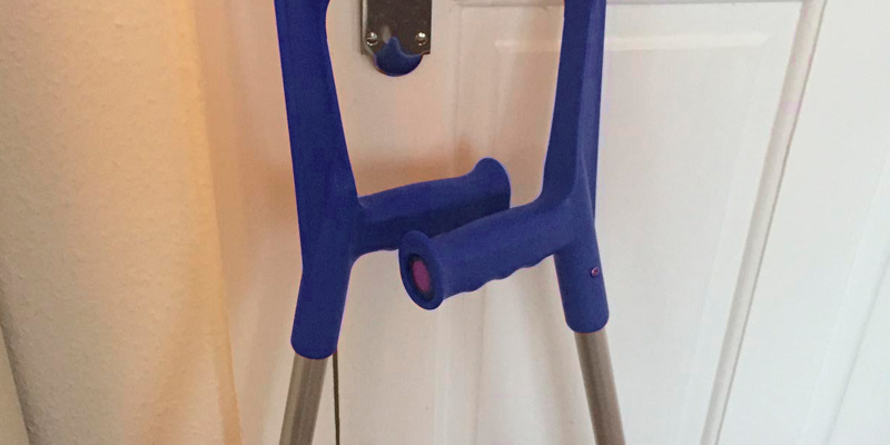 Review of Invacare Magic Twin Strong Adjustable Crutches