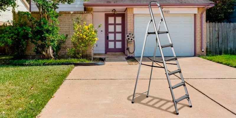 Review of Xinng 6 Non Slip Treads Step Ladder