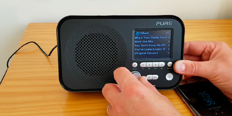 Review of Pure Elan IR5 Portable Internet Radio with Bluetooth, Spotify Connect and TFT Screen