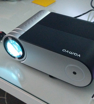 Review of Vamvo L4200 Mini Projector
