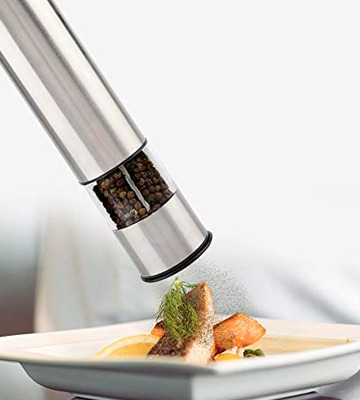 Review of Oliver's Kitchen Premium Electric Salt and Pepper Mill Set