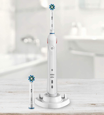Review of Oral-B Smart 4 4000N CrossAction Electric Toothbrush