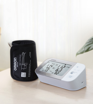 Review of Omron X7 Smart Home Blood Pressure Monitor with AFib Detection