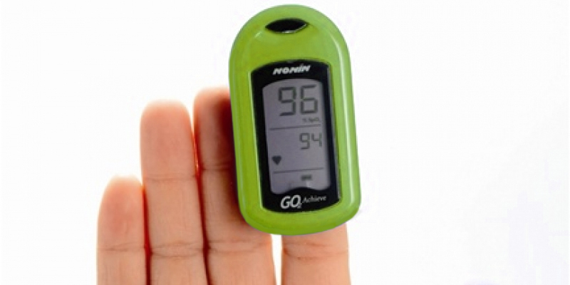 Nonin Medical 9570-G-EN Pulse Oximeter in the use