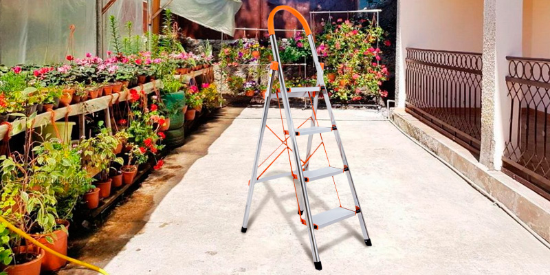 Review of WolfWise 4-Step Stool Ladder Portable