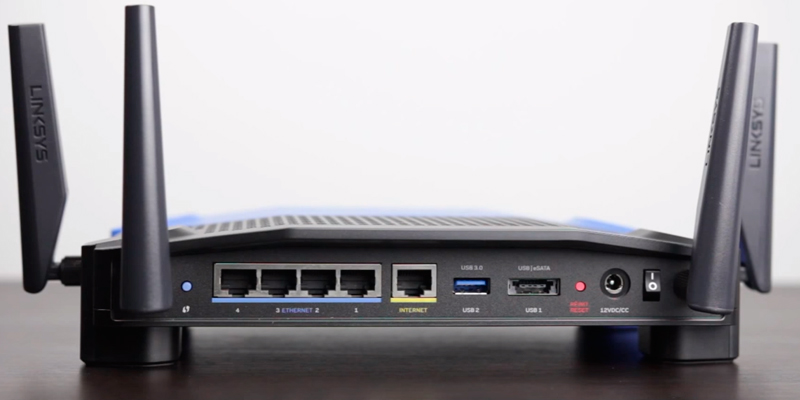 Linksys WRT1900ACS Dual-Band Gigabit Wi-Fi Router in the use