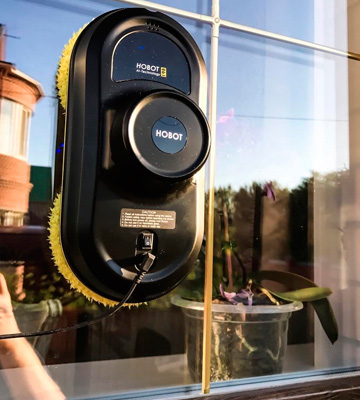 Review of Hobot 198 Window Cleaning Robot