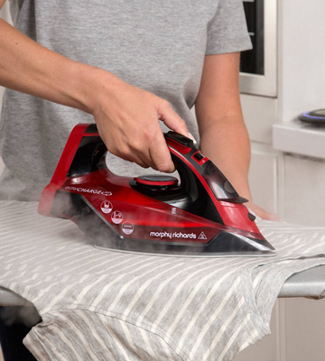 Review of Morphy Richards 303250 Cordless Steam Iron
