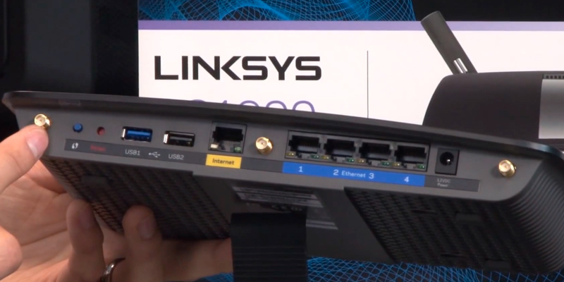 Linksys XAC1900 Dual Band Smart Wi-Fi Modem Router in the use