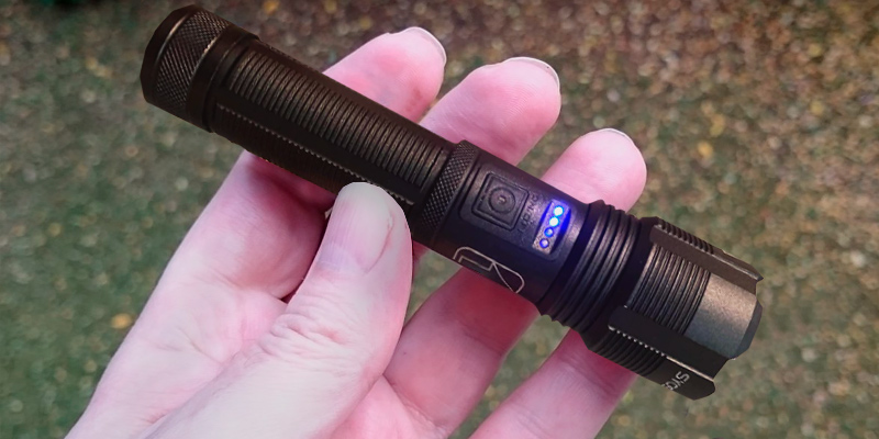 SYOSIN XHP50 LED Torch Rechargeable with USB in the use - Bestadvisor