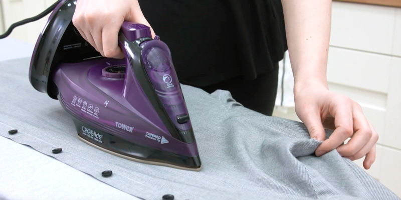 Review of Tower T22008 2-in-1 Cord Cordless Steam Iron