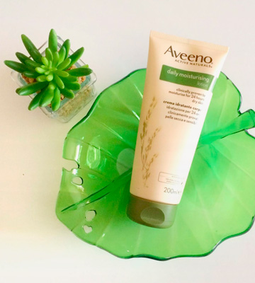 Review of Aveeno Daily Moisturising Lotion