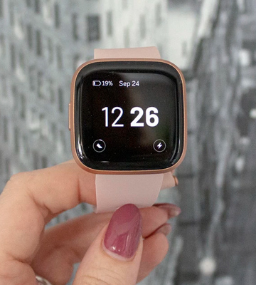 Review of Fitbit Versa 2 Health & Fitness Smartwatch