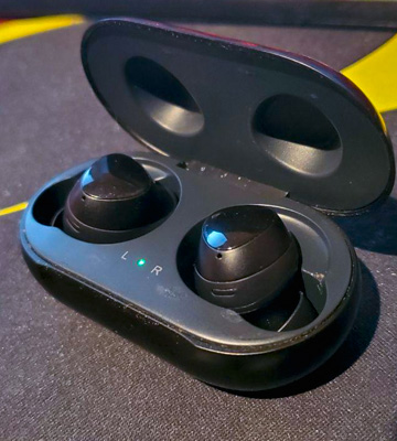 Review of Samsung Galaxy Buds (SM-R170) True Wireless Earbuds by AKG (up to 20H Playtime, IPX2 Water resistant)
