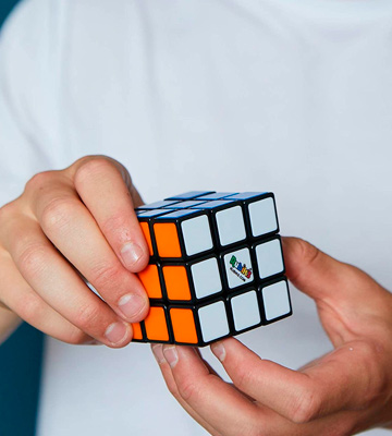 Review of Rubik’s The Original 3x3 Speed Cube