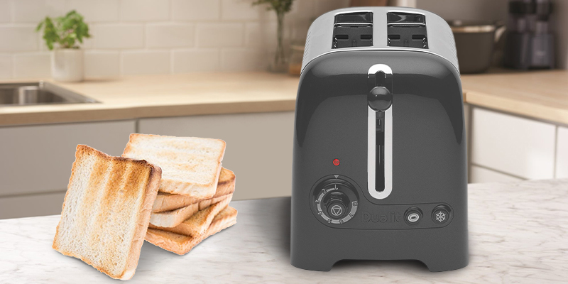 Dualit 26205 2 Slice Lite Toaster in the use