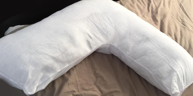 Ashley Mills Orthopaedic V-Shaped Pillow Nursing in the use