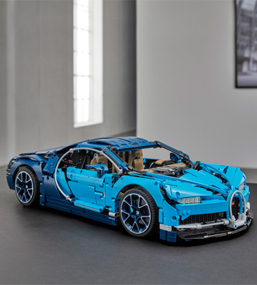 Review of LEGO 42083 Technic Bugatti Chiron Car