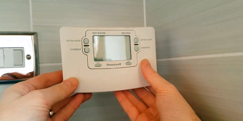 Review of Honeywell ST9400C Programmable Thermostat