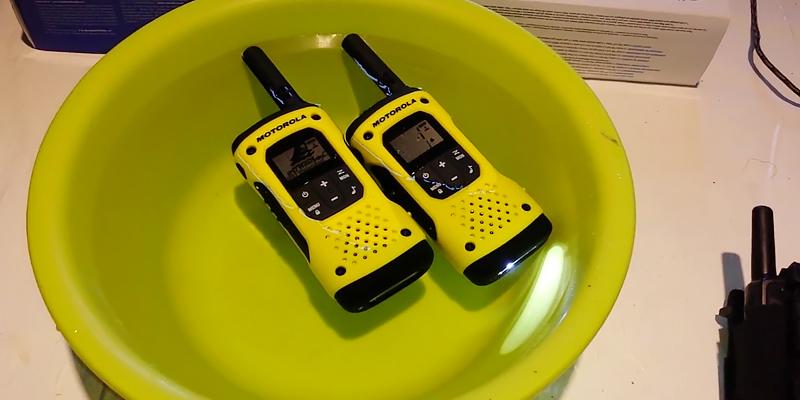 Review of Motorola Tlkr T92 H2O 2-Way Walkie Talkie Waterproof Radio