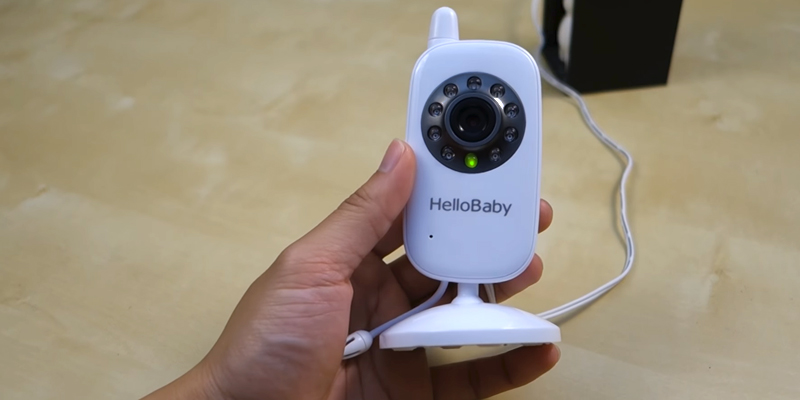 HelloBaby HB32 Wireless Video Baby Monitor with Digital Camera in the use