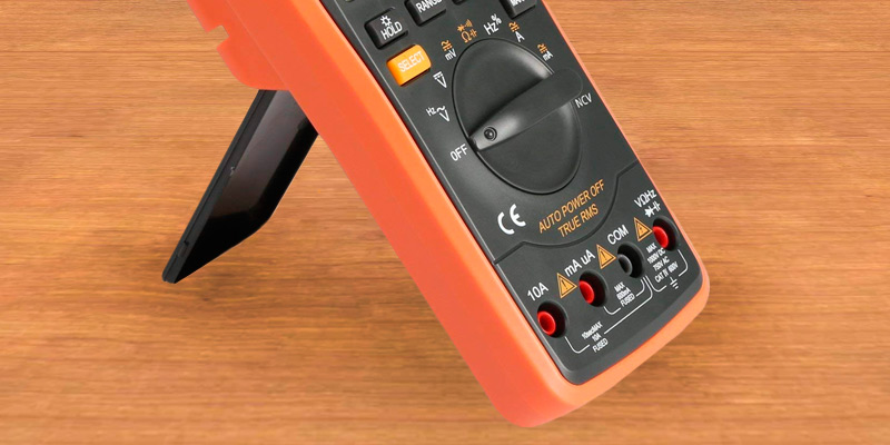 Thsinde TH036 Auto-Ranging Digital Multimeter in the use