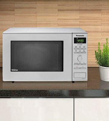 Review of Panasonic NN-SD27HSBPQ Solo Inverter Microwave Oven