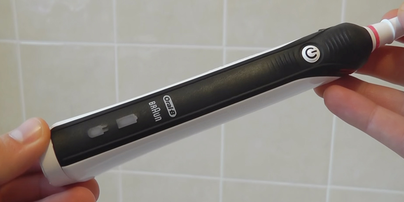 Review of Oral-B Pro 2 2500N Electric Rechargeable Toothbrush