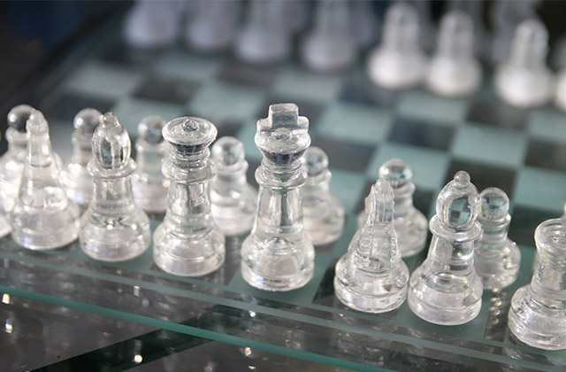 Comparison of Glass Chess Sets