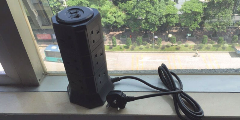 Review of DoubleYI 12 Way Surge Protector
