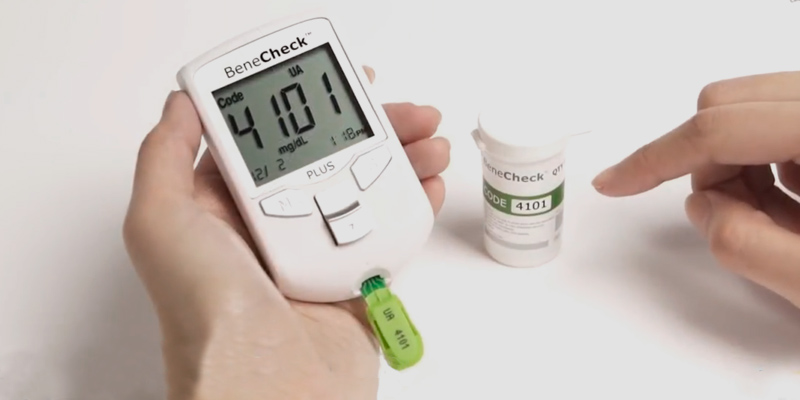 Review of BeneCheck BENEMS-C10 Plus 3in1 Cholesterol Monitor (with Case, Lancets/Pen, and 10 Cholesterol Strips)